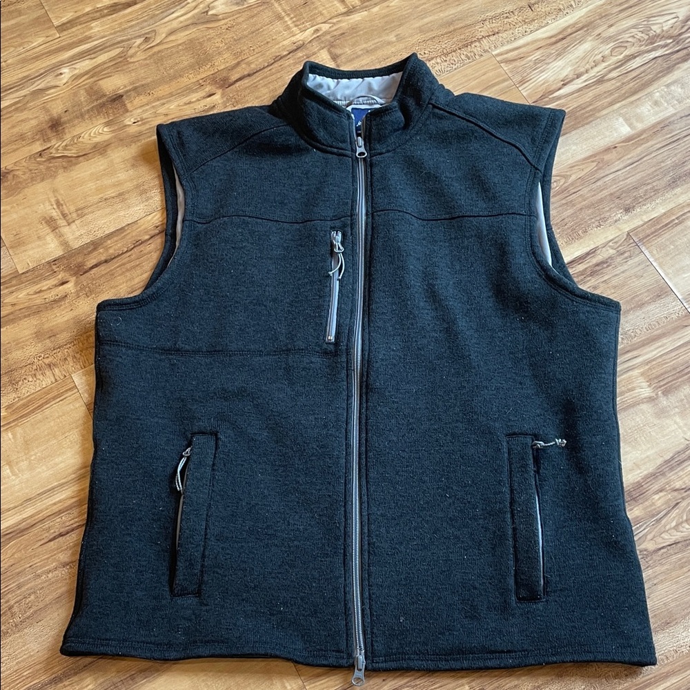 johnnie-O Charcoal Men’s Lined Vest